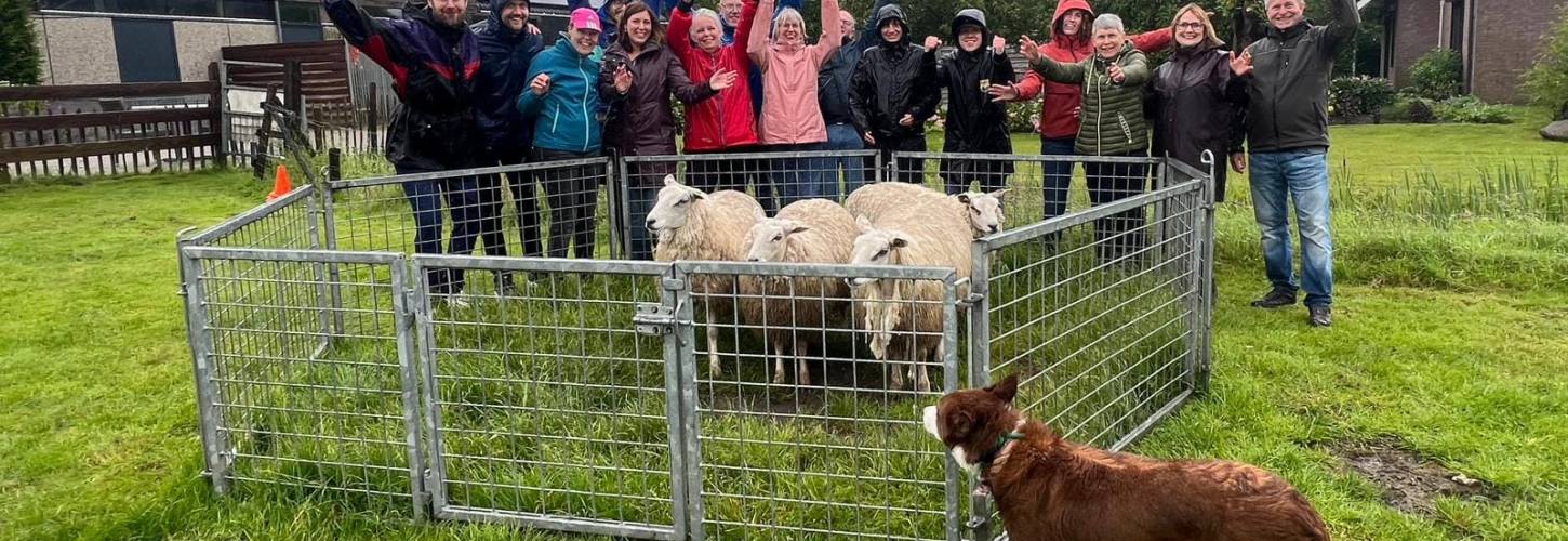 Groepsfoto van personeelsuitje RAR in 2024