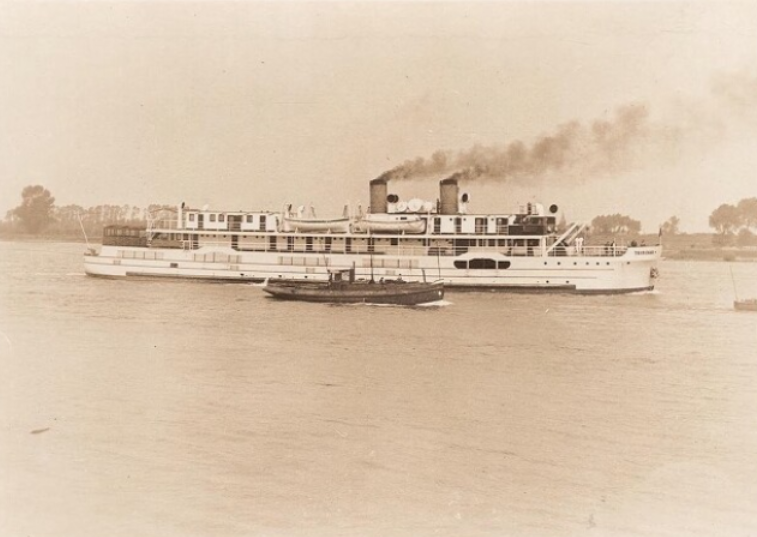 passagiersboot de trinidad