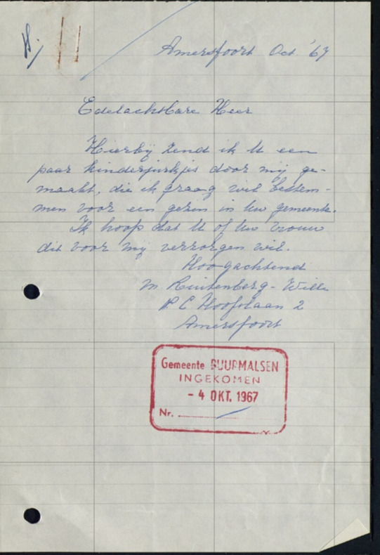 brief waarin mevrouw gebreide jurkjes aanbiedt voor slachtoffers windhoos tricht 1967