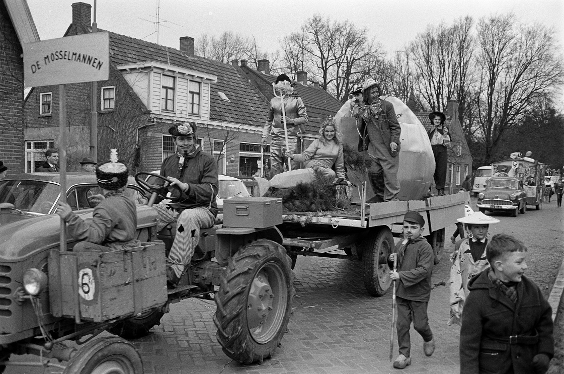 Carnavalsoptocht 1964 Ammerzoden